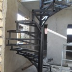 Сварная-конструкция-винтовой-лестницы